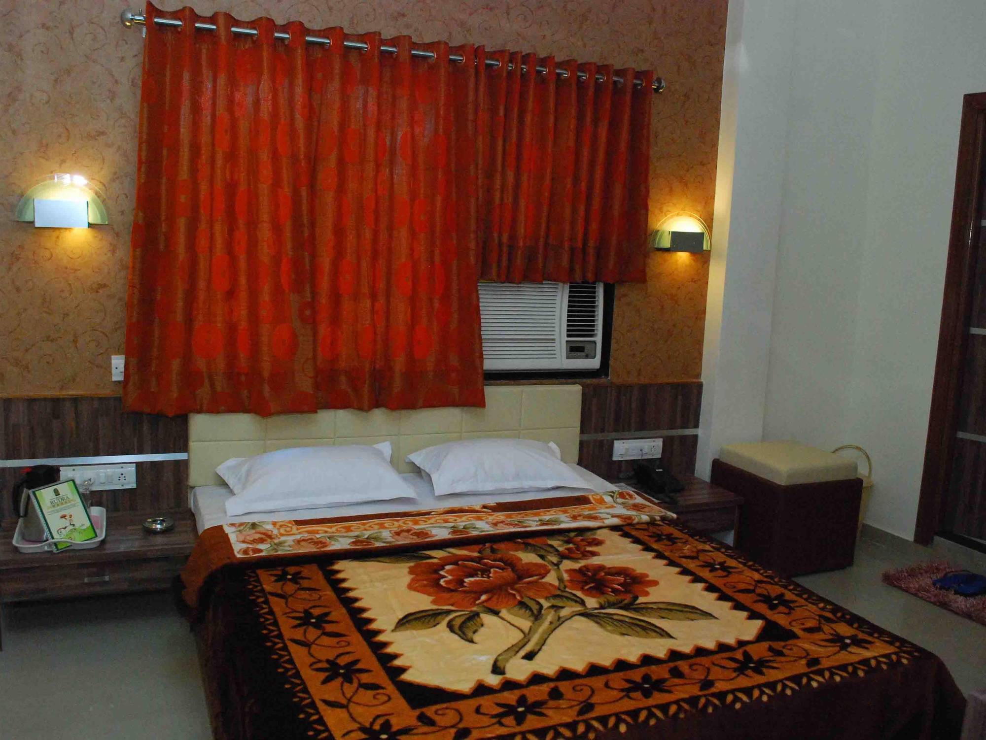 Oyo Flagship 19003 Hotel Rudra Mahal Ahmedabad Eksteriør bilde