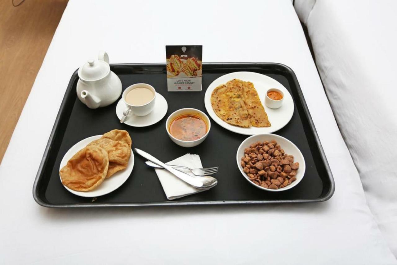 Oyo Flagship 19003 Hotel Rudra Mahal Ahmedabad Eksteriør bilde
