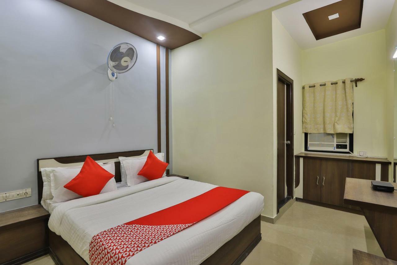 Oyo Flagship 19003 Hotel Rudra Mahal Ahmedabad Eksteriør bilde