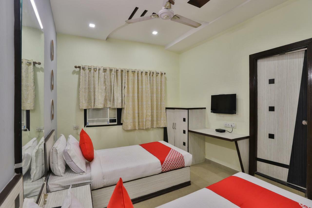 Oyo Flagship 19003 Hotel Rudra Mahal Ahmedabad Eksteriør bilde
