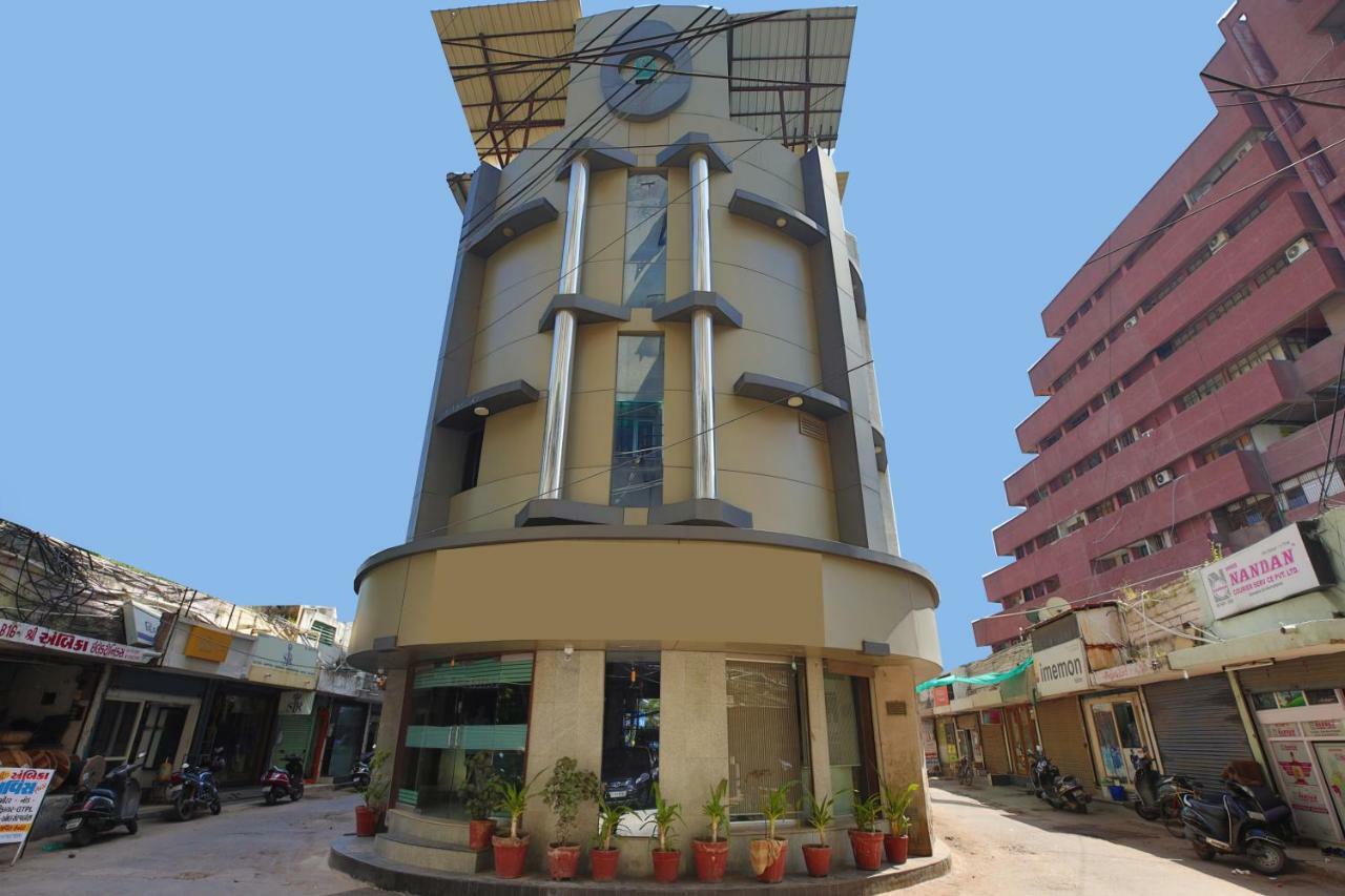 Oyo Flagship 19003 Hotel Rudra Mahal Ahmedabad Eksteriør bilde