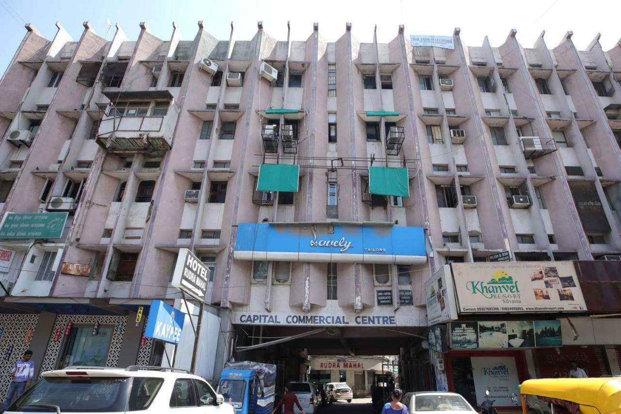 Oyo Flagship 19003 Hotel Rudra Mahal Ahmedabad Eksteriør bilde